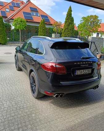 Porsche Cayenne cena 113160 przebieg: 136210, rok produkcji 2011 z Żerków małe 326